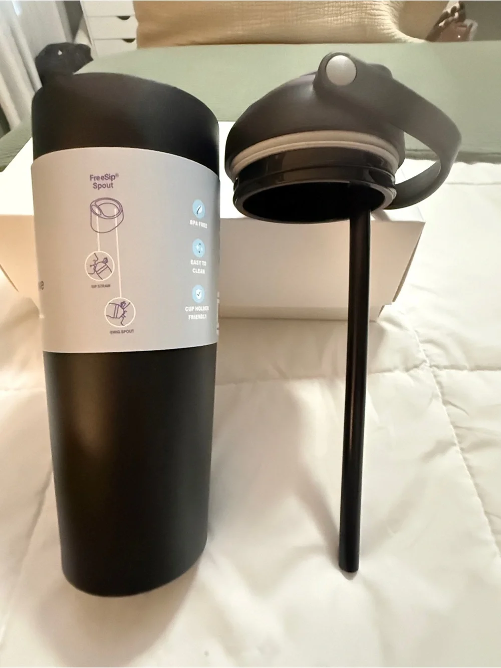 Owala FreeSip Tumbler 30oz in Black
